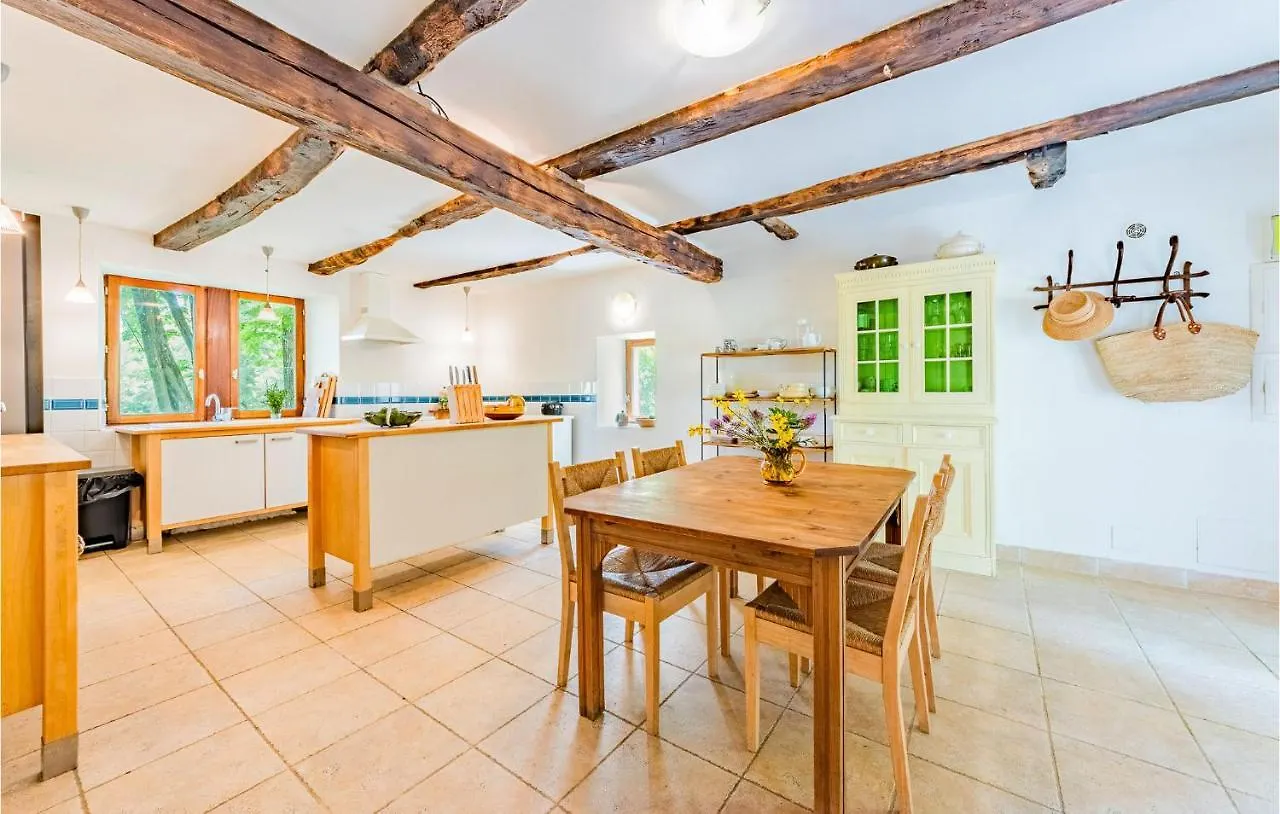 Hébergement de vacances 4 Bedroom Amazing Home In Caylus
