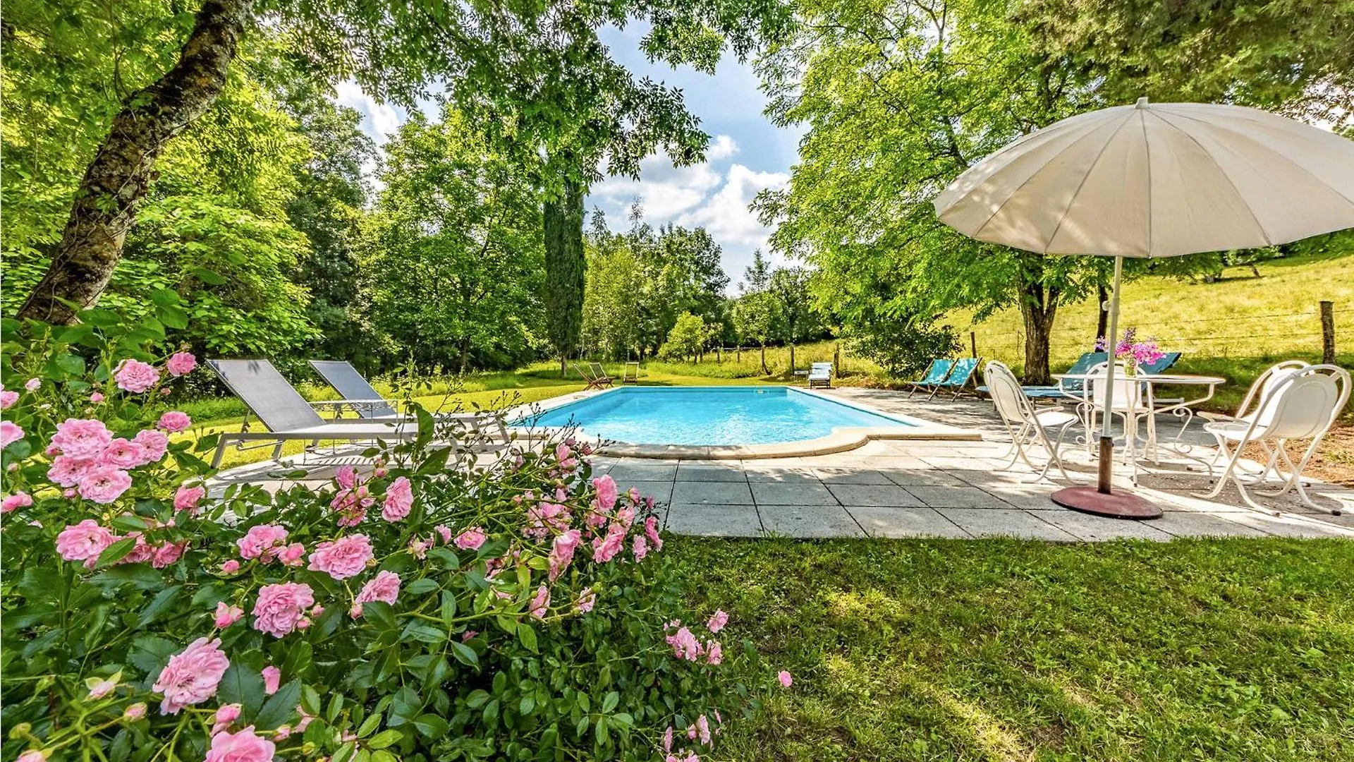 4 Bedroom Amazing Home In Caylus Hébergement de vacances